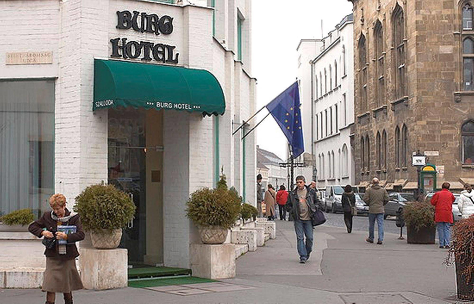 Burg Hotel Budapest Exteriör bild